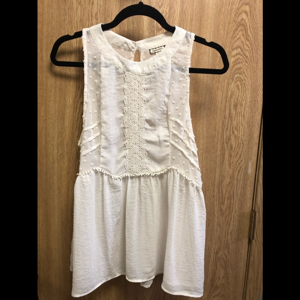 Super cute  tank top/sleeveless blouse M